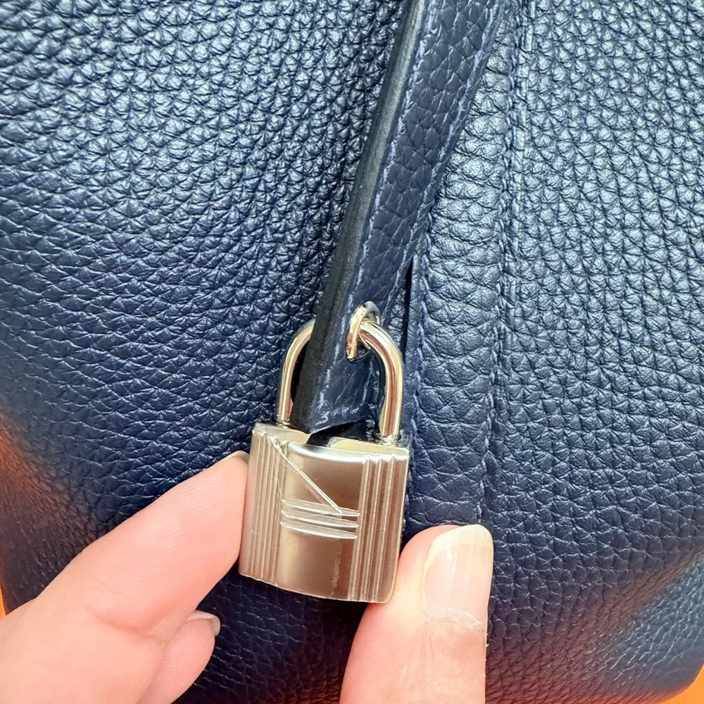 Hermes Picotin 18 Blue Nuit - Picture 2 of 9